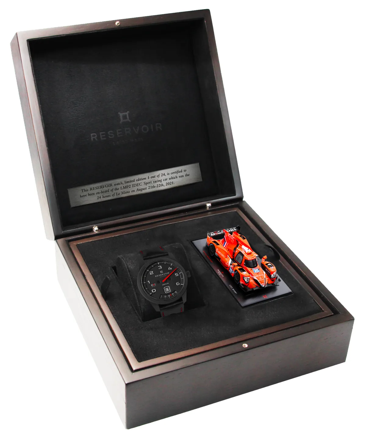 Reservoir GT Tour Carbon IDEC Sport Edition 2021 with accessories