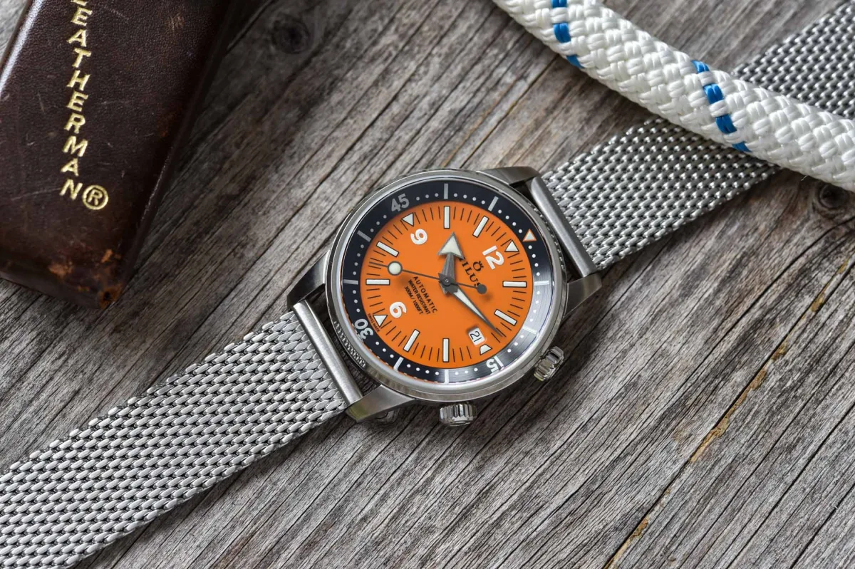 Milus Archimèdes Orange Coral vibrant orange dial