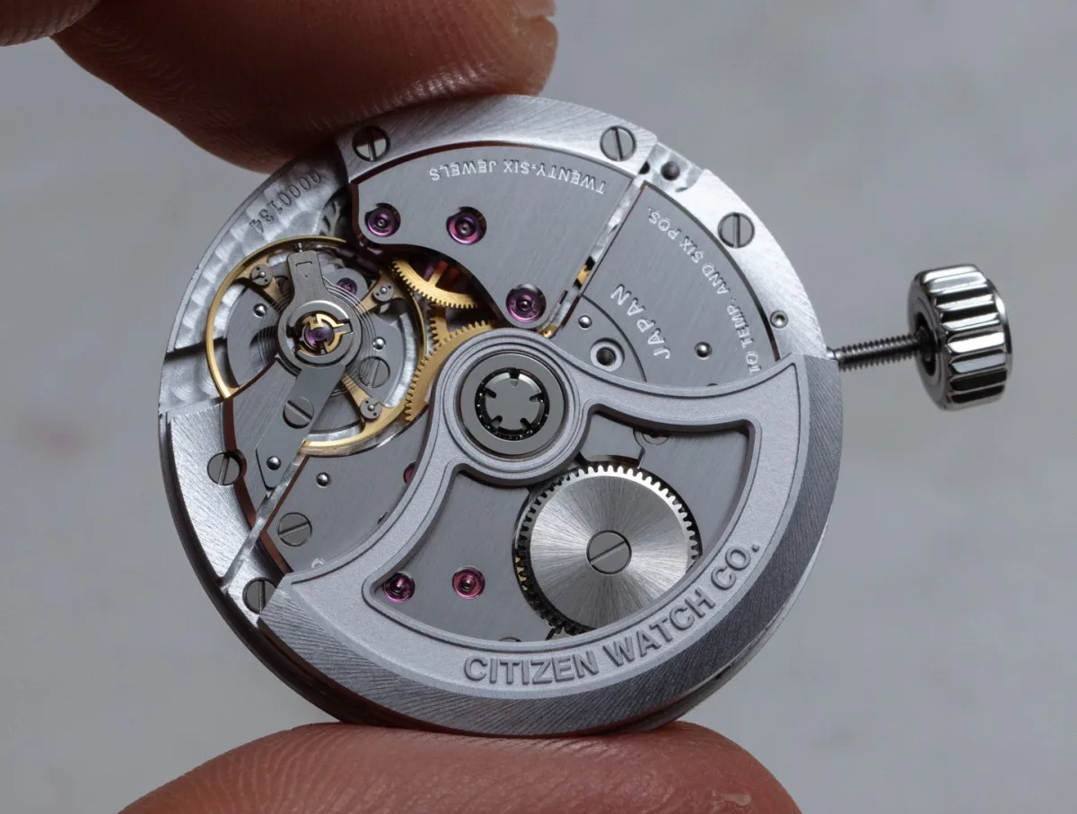 Comparison of Citizen Series 8 870 and Caliber 0200