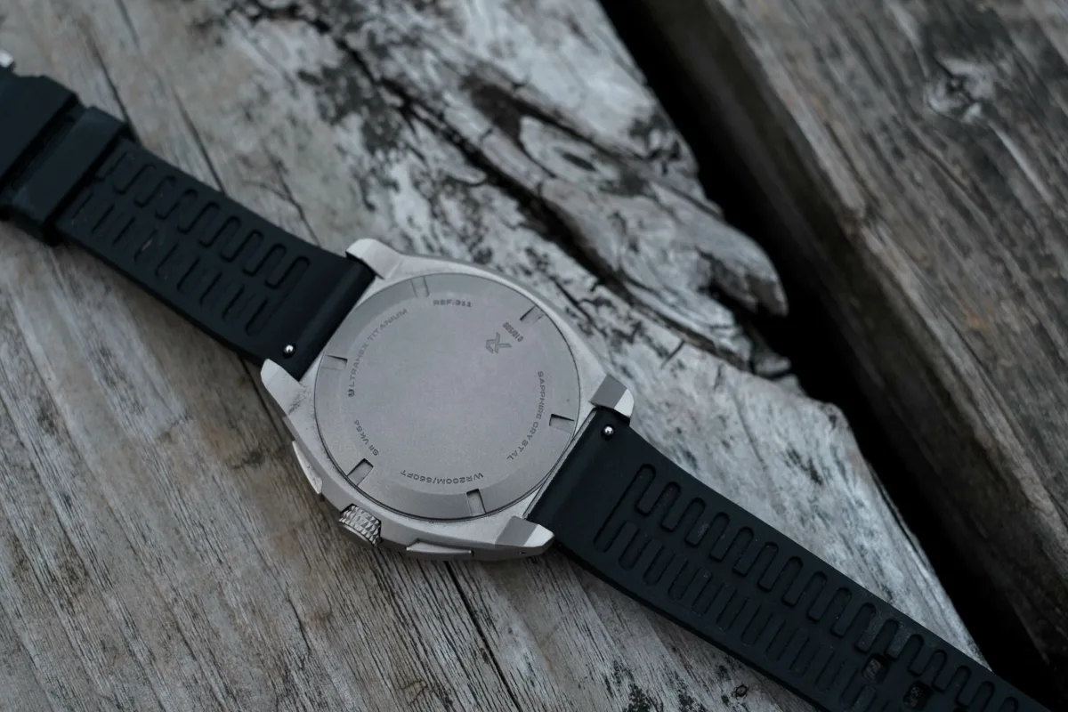 Water-resistant RZE Valour with sapphire crystal