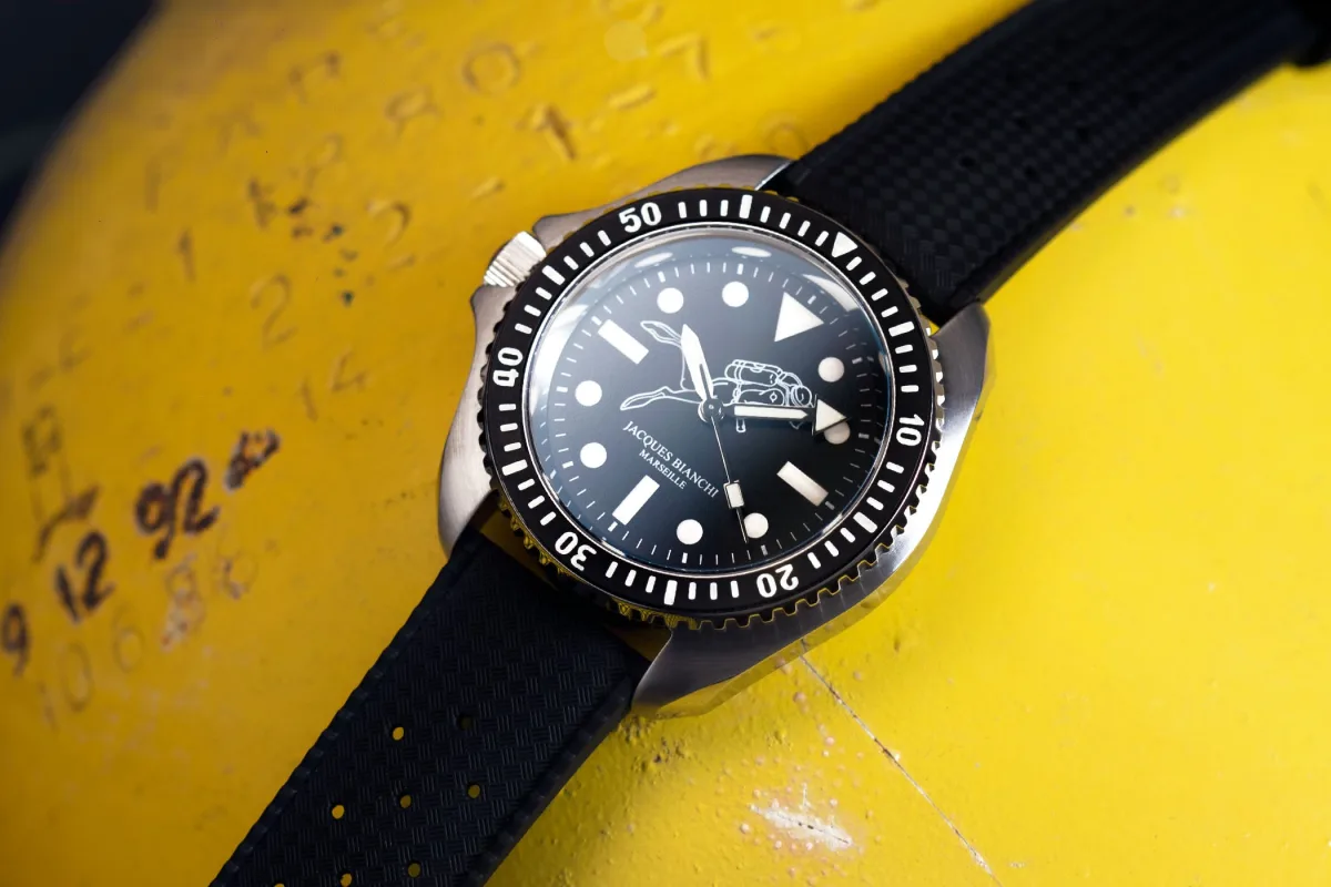 Jacques Bianchi JB200 with frogman silhouette dial