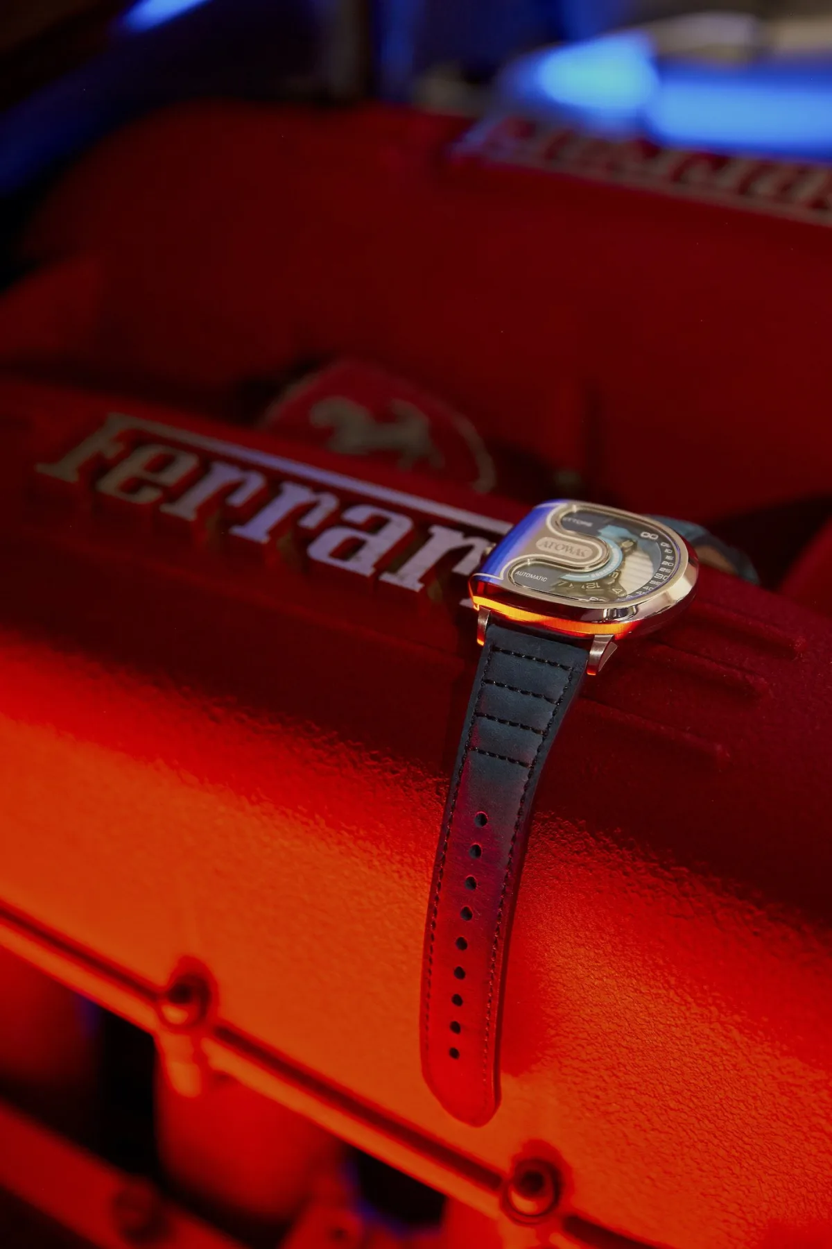 Detailed view of ATOWAK ETTORE Drift's wandering hours complication