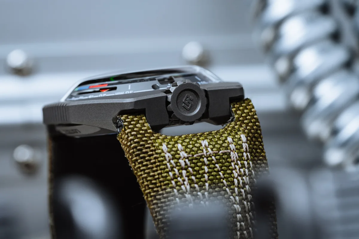 Back view of Urwerk UR-100V P.02