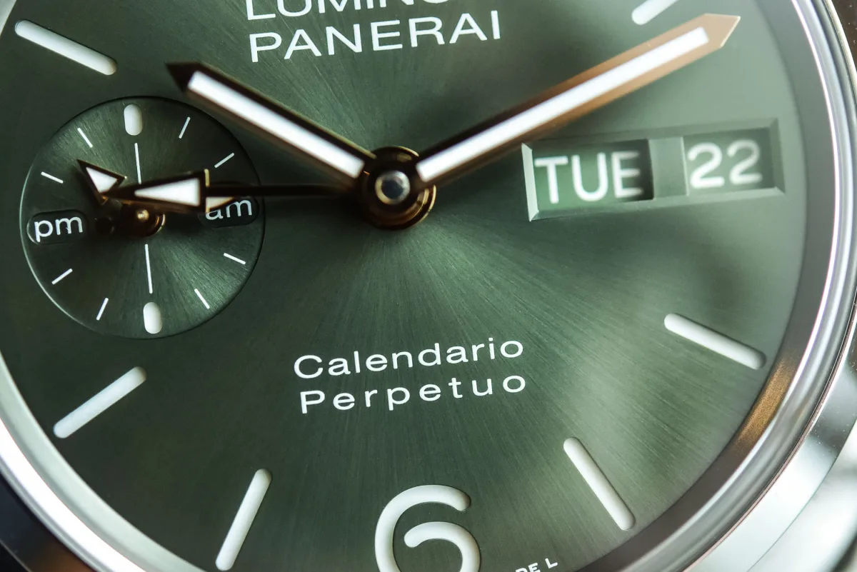 Dial of Panerai Luminor Perpetual Calendar with green color