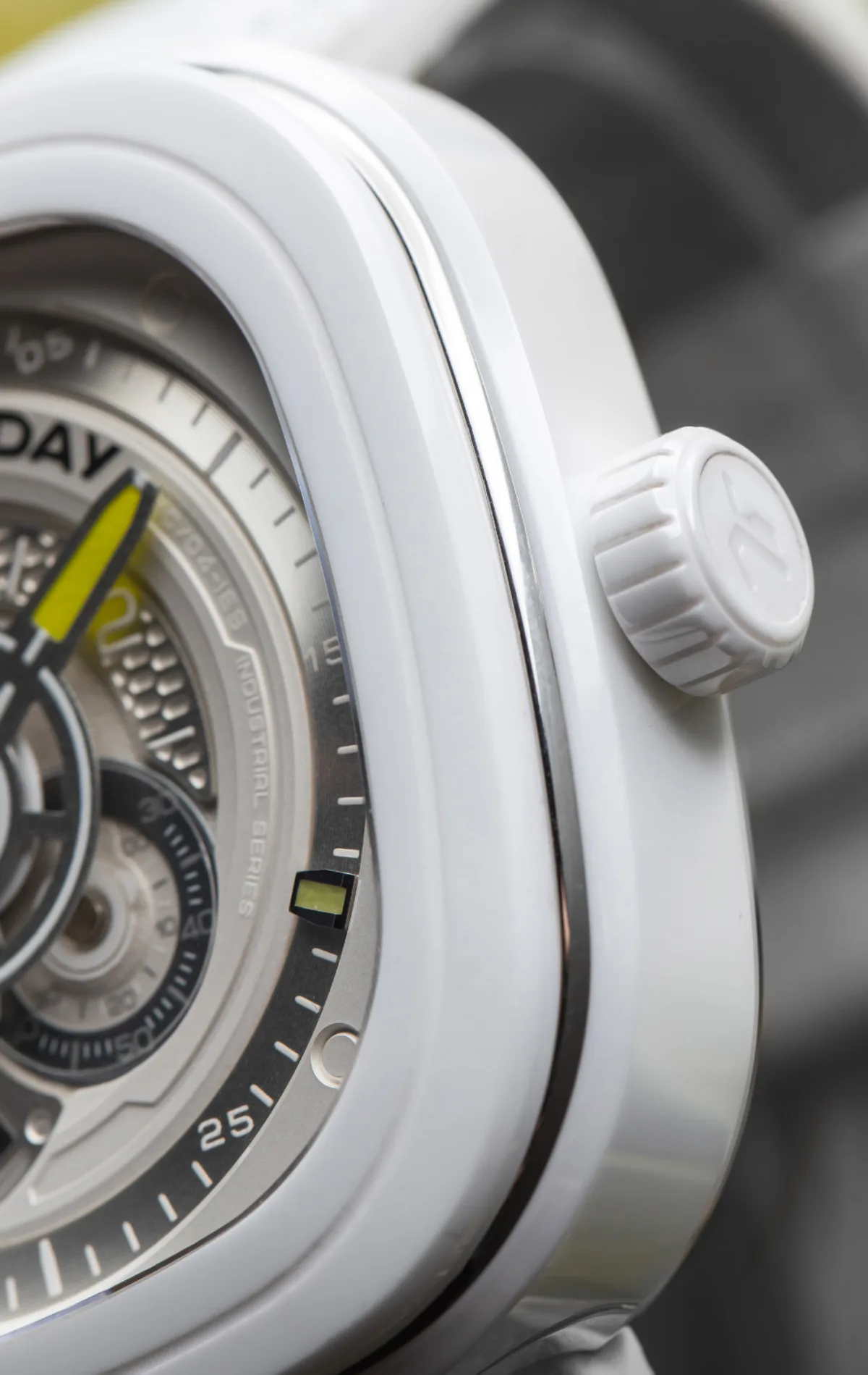 Close-up of SevenFriday P1C/04 Caipi watch case
