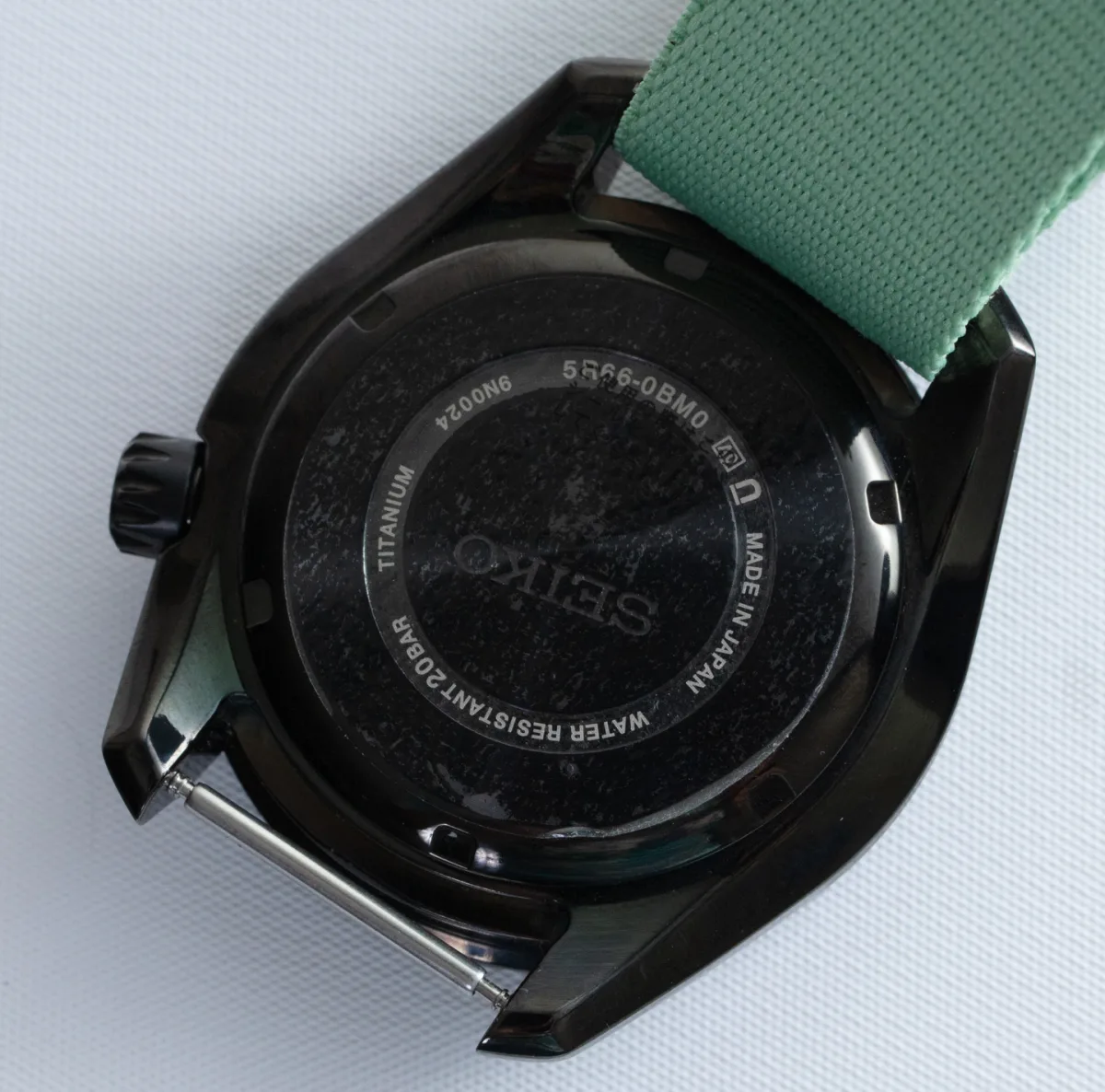 Back of Seiko SNR027 showing movement