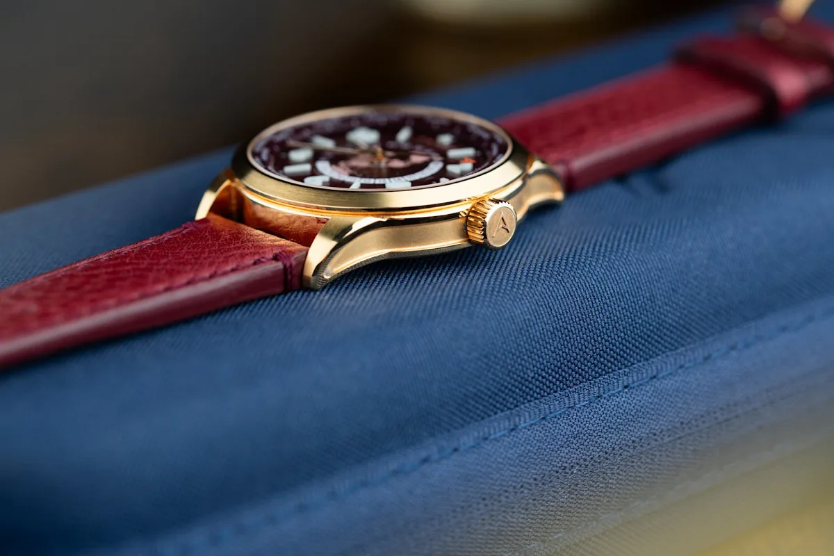 Gold PVD coated case of Thorne Gold watch