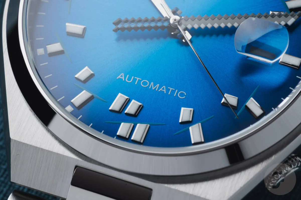 Stainless steel case and President bracelet of Citizen Tsuyosa
