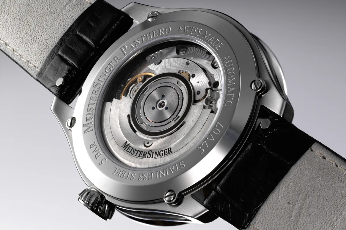 MeisterSinger Panthero Jumping Hour case design