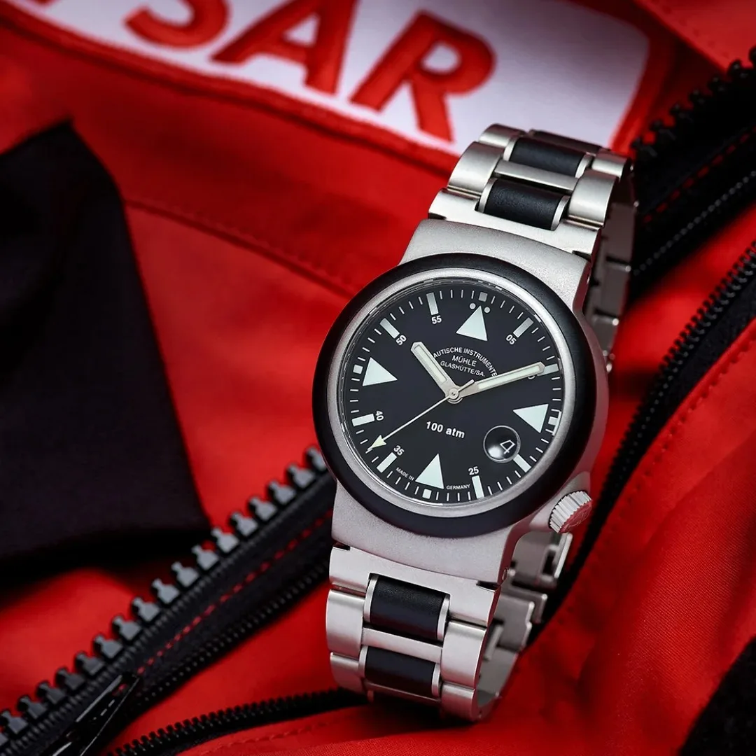 Oris Aquis Pro with bezel locking system