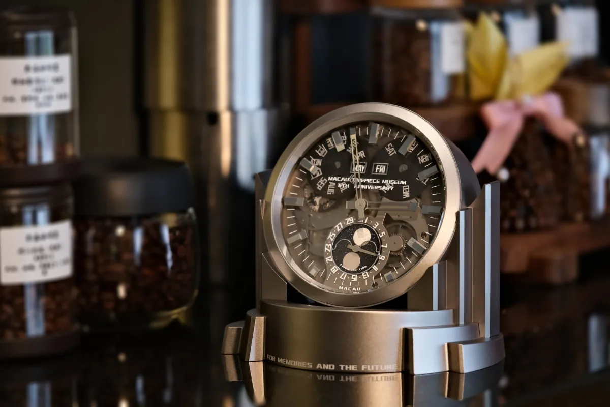 Kubernet Secular Perpetual Calendar desk clock