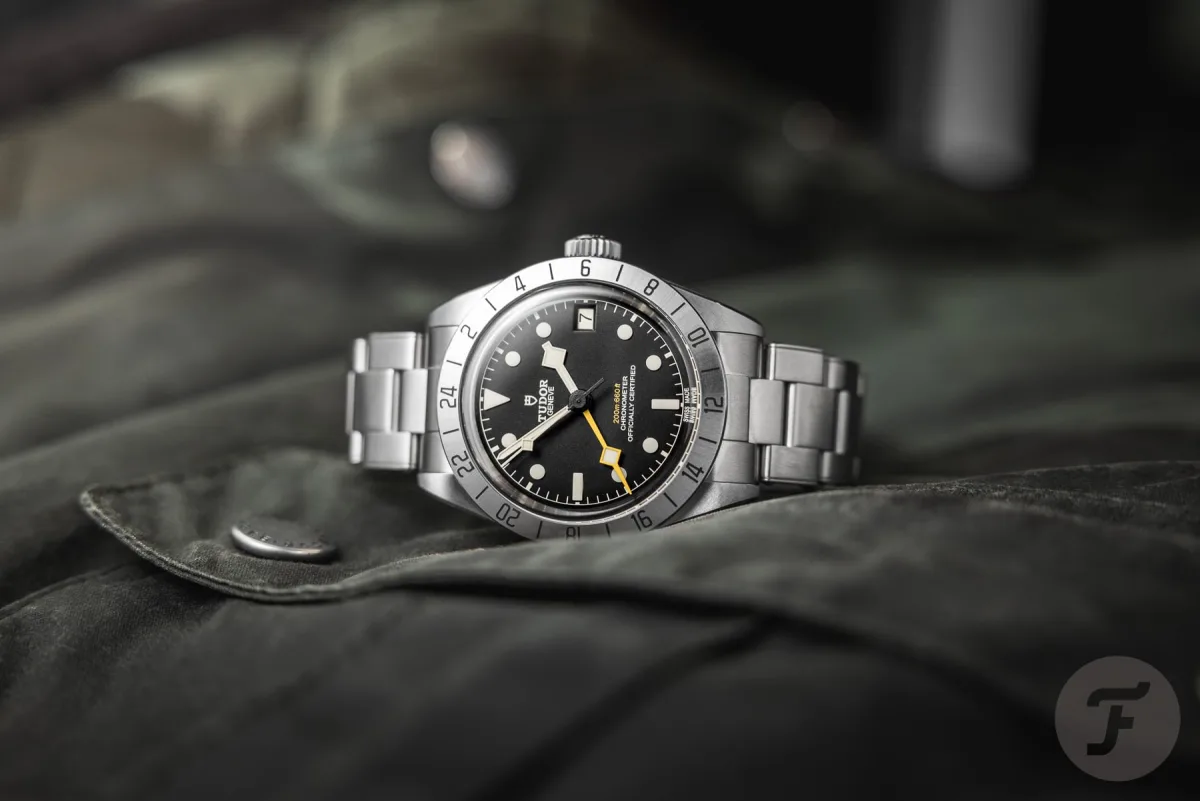 Detailed view of an ébauche movement being customized