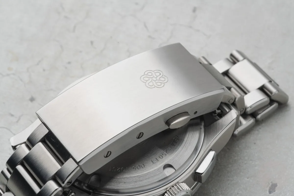 Traska Chronograph unique design elements