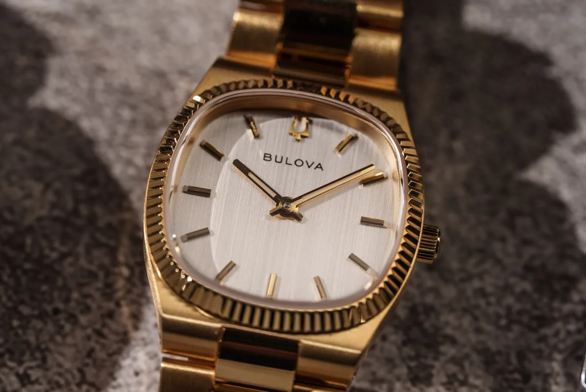 Polished hands and markers on Bulova Super Seville Mini