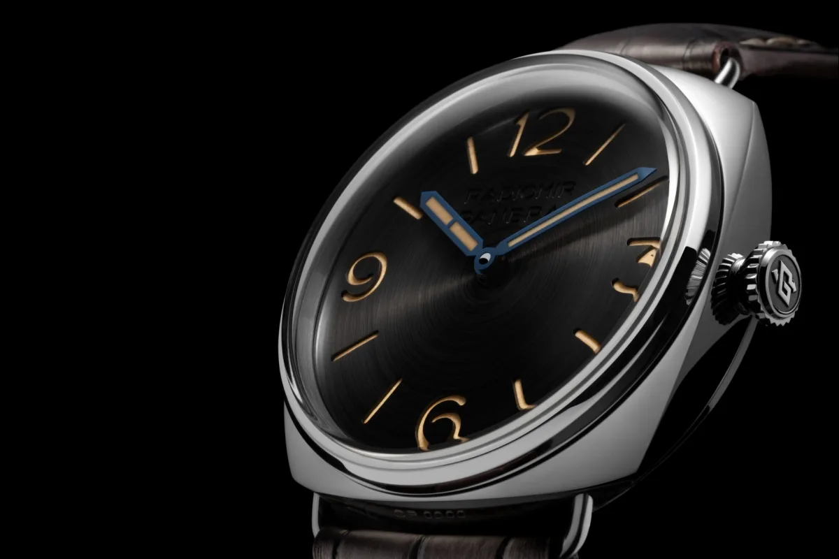 Panerai Radiomir PAM01729 movement and case back view
