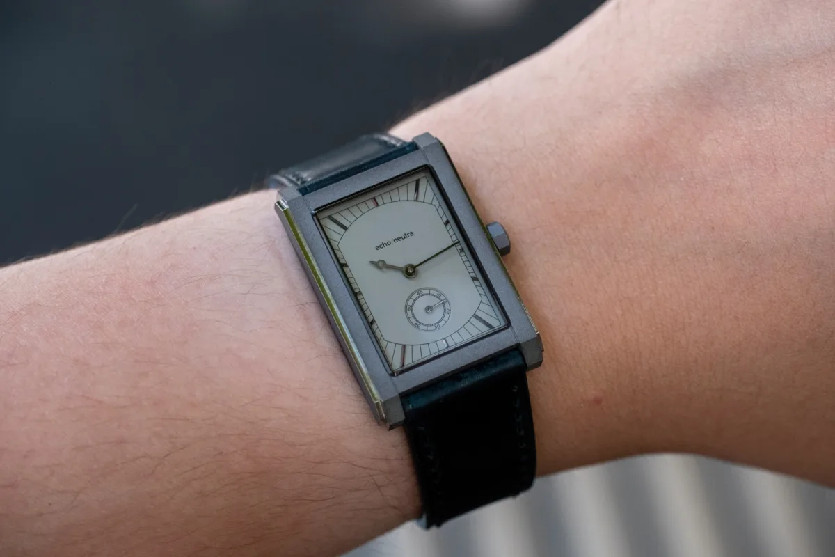 echo/neutra Rivanera titanium watch