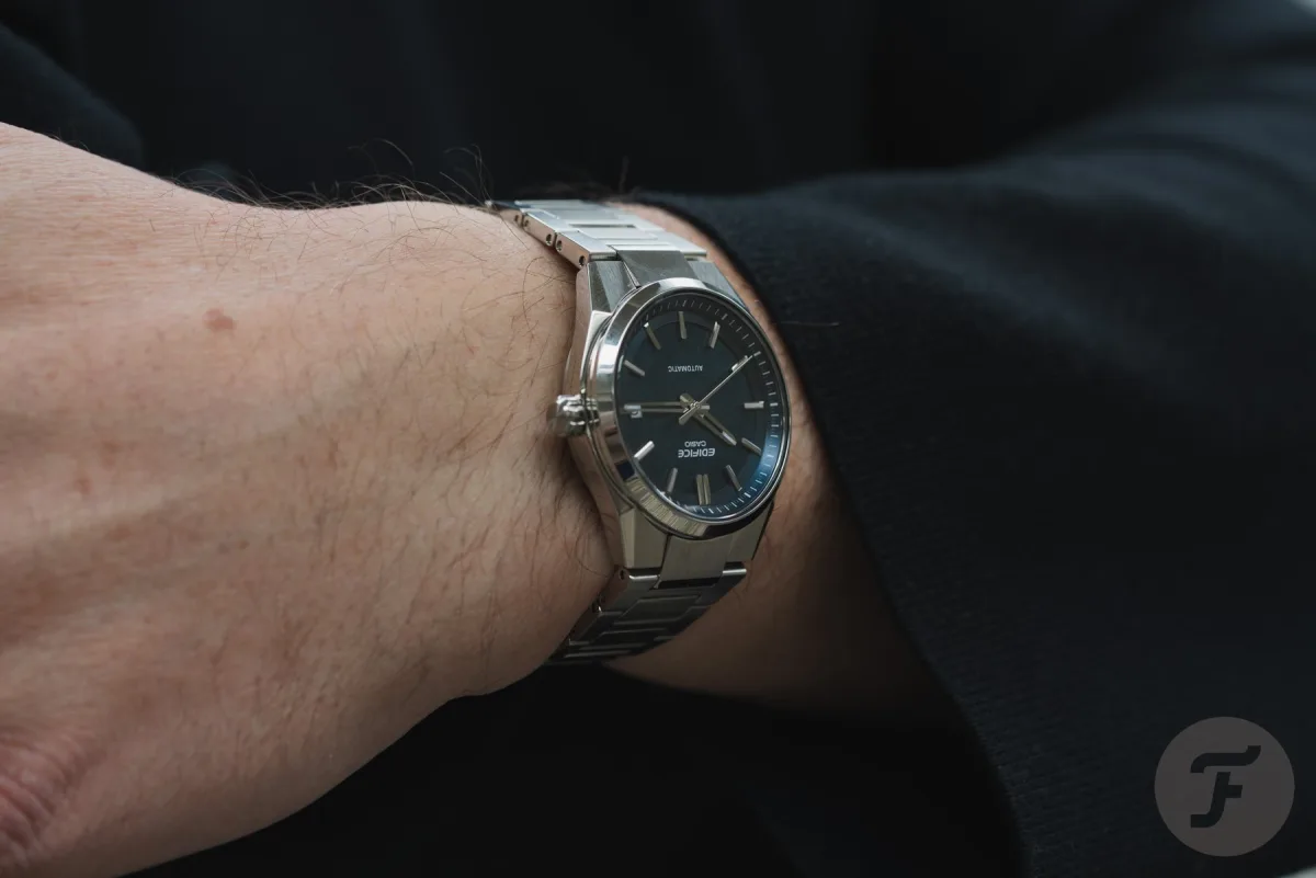 Casio Edifice EFK-110 wrist shot