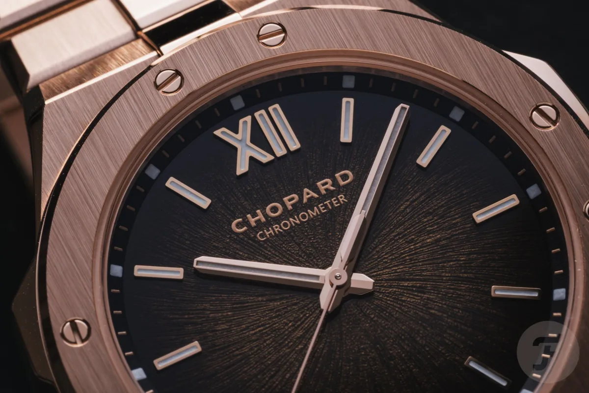 Alpine Eagle 41 XP CS Gold with rose gold case