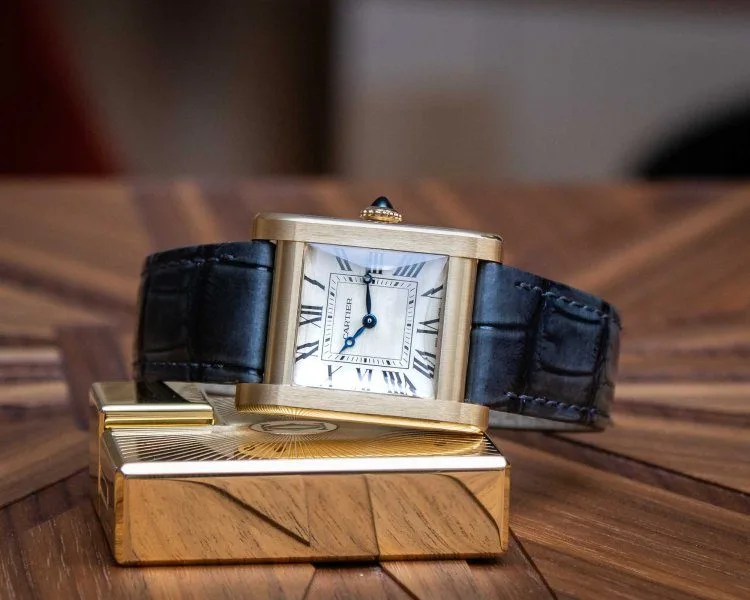 Cartier Tank Normale crown detail