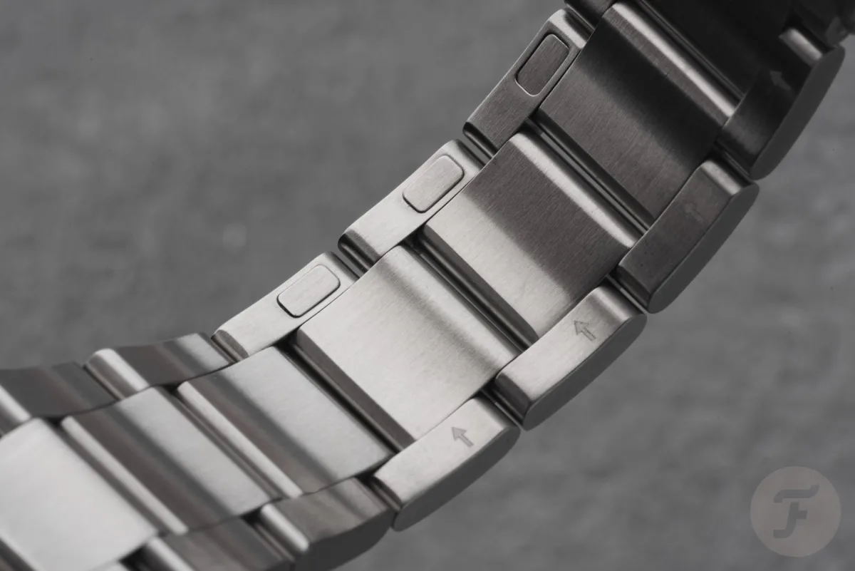 Sellita SW200-2 Power+ caliber used in Christopher Ward watches.