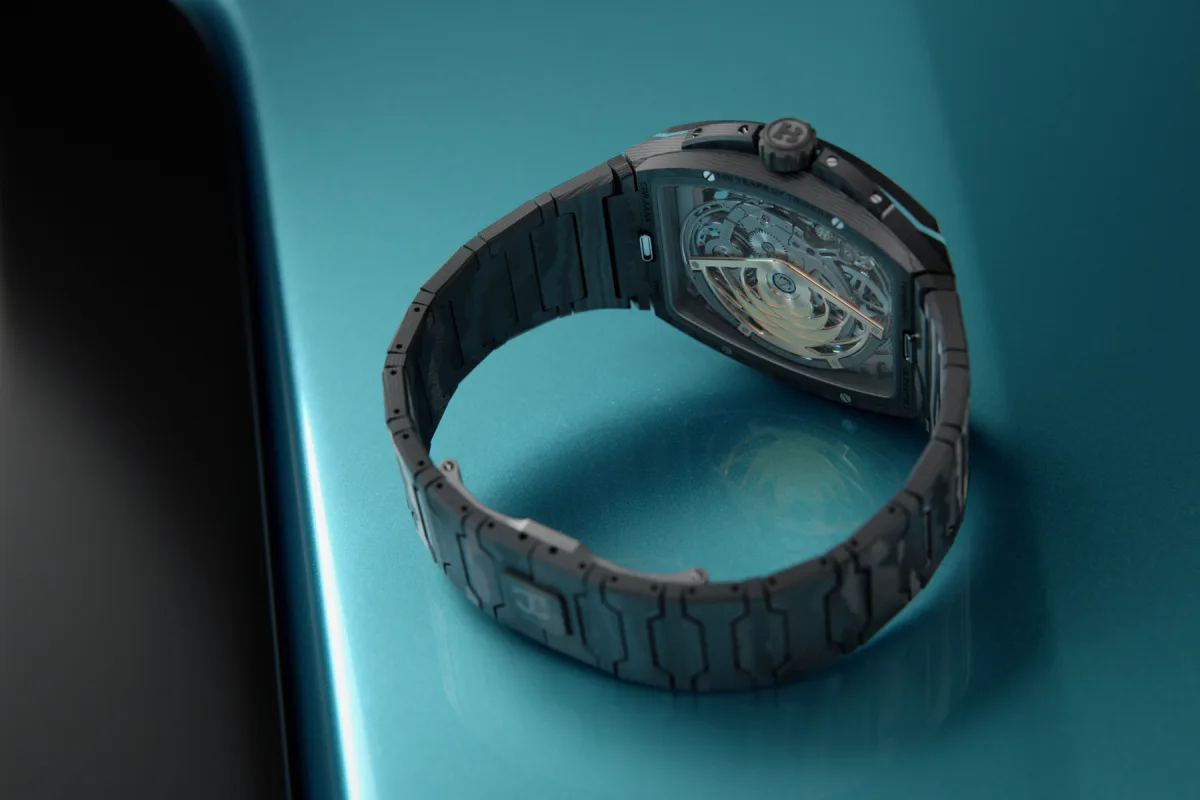 Bianchet UltraFino Maserati on an aquamarine rubber strap